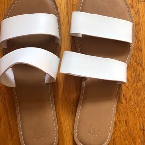 GAP women’s white leather 2-strap slides-NEW